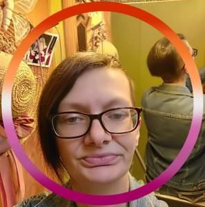 Meet your Posher, Whitney